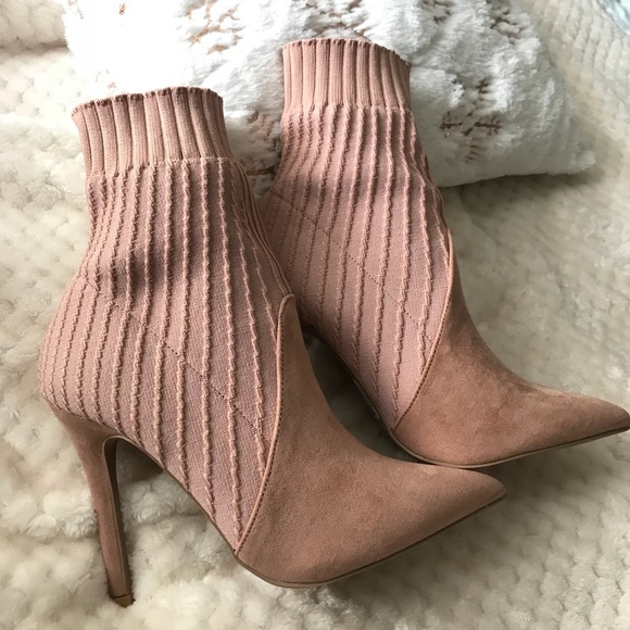 ✨Mauve heeled ankle booties - Picture 6 of 6